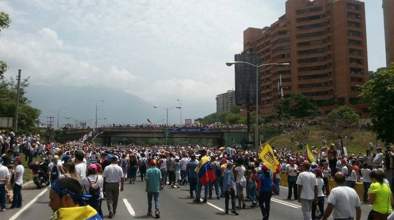 La oposición venezolana hasta ahora, según palabras del vicepresidente de Venezuela, se ha caracterizado por convocar a "actos terroristas de carácter violento y criminal".