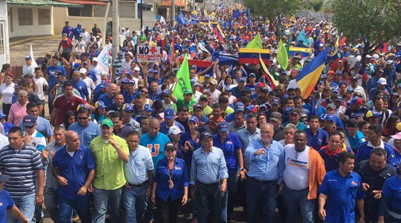 La oposición mantiene una agenda violenta y una campaña internacional para que intervengan Venezuela.