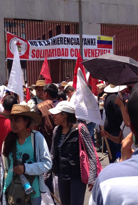 En Ciudad de México cientos de campesinos rechazaron la postura de su Gobierno en la OEA contra Venezuela