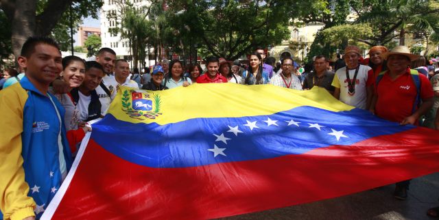 Este miércoles la juventud revolucionaria de Venezuela salió a las calles a defender la paz y rechazar las acciones violentas promovidas por la derecha.