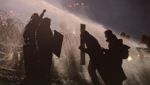 Back in November, police used a water cannon on protesters during a protest against plans to pass the Dakota Access pipeline.