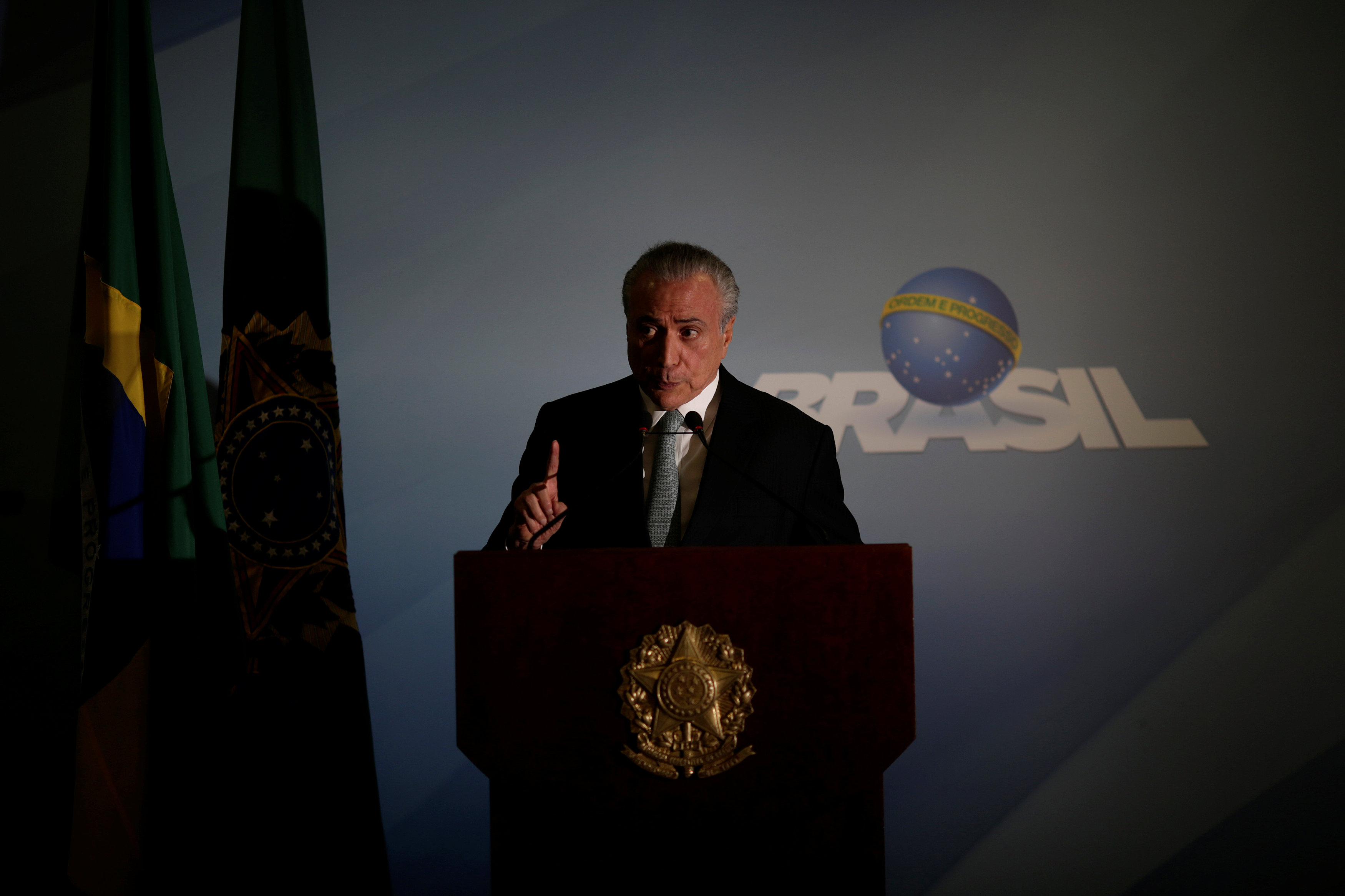 El presidente de facto de Brasil, Michel Temer, es investigado oficialmente por el caso de corrupción de Lava Jato.