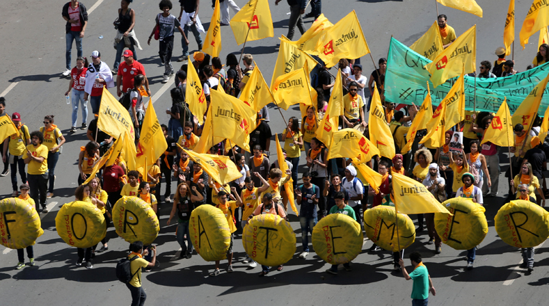 Más de 120.000 brasileños se movilizaron este miércoles para pedir la renuncia del presidente de facto de Brasil, Michel Temer.