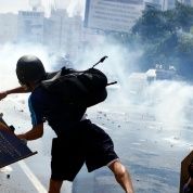 La oposición de Venezuela impulsa protestas violentas contra el Gobierno de Nicolás Maduro