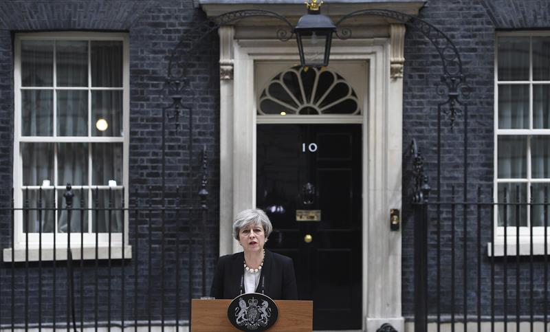 Theresa May indicó que otro atentado terrorista podría ser inminente.