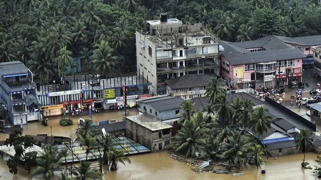 Un centenar de muertos por inundaciones en Sri Lanka.