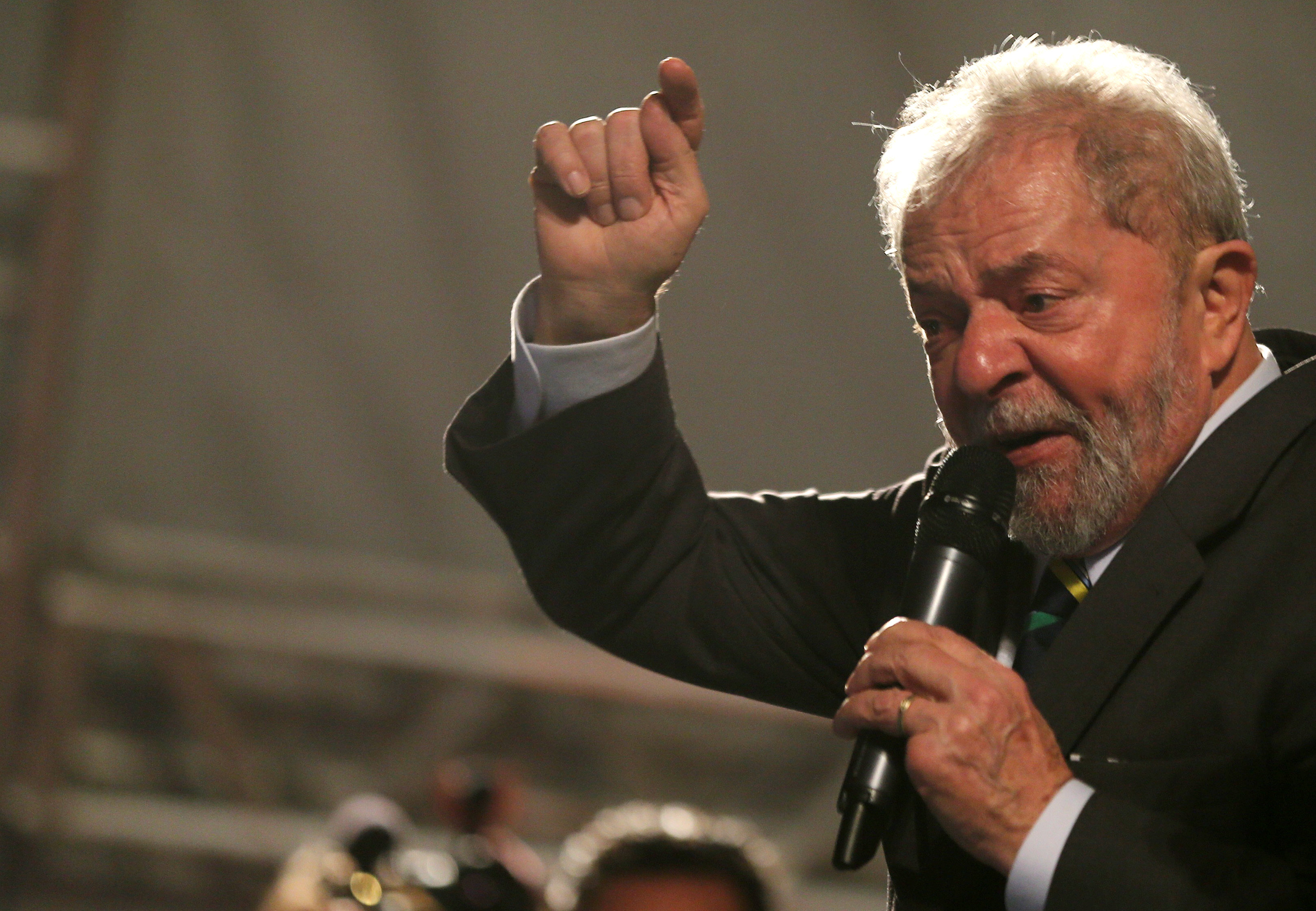 Lula expresó que se siente víctima de una persecución política.