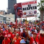 Desde abajo y a la izquierda, hay mucho pueblo dispuesto a defender a Venezuela