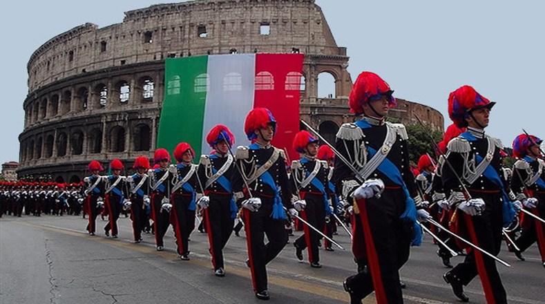 Esta es una de las fiestas públicas más importantes de Italia que, al igual que el 14 de julio en Francia y el 4 de julio en los Estados Unidos, celebra el nacimiento de la nación. El acto más importante de la celebración es un gran desfile militar en Roma.