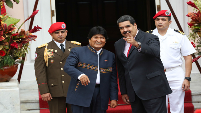 Morales (i, 2) junto a Maduro en Caracas en el marco de la XIV Cumbre del ALBA-TCP de marzo pasado.