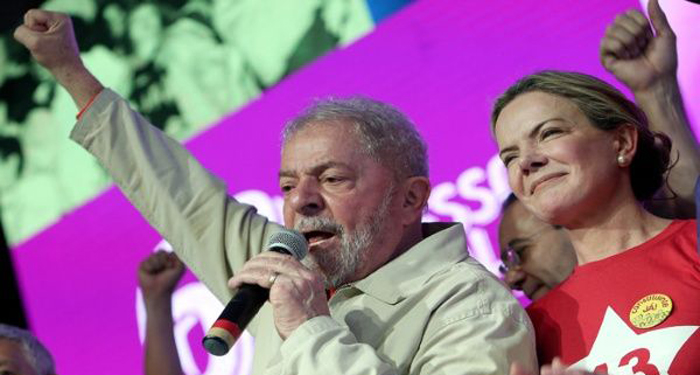 En la segunda vuelta, Lula arrasaría con 52 por ciento de votos contra los otros candidatos.