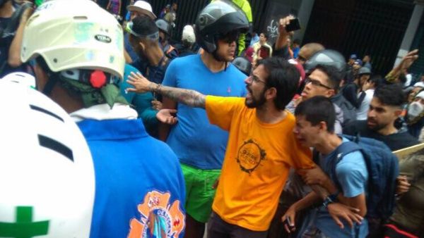 El Ministerio de Interior, Justicia y Paz informó que el menor de edad perdió la vida durante una manifestación violenta promovida por el diputado opositor Miguel Pizarro.