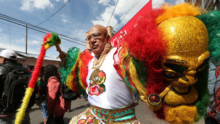 Decenas de de danzantes muestran hoy la diversidad folklórica en La Paz