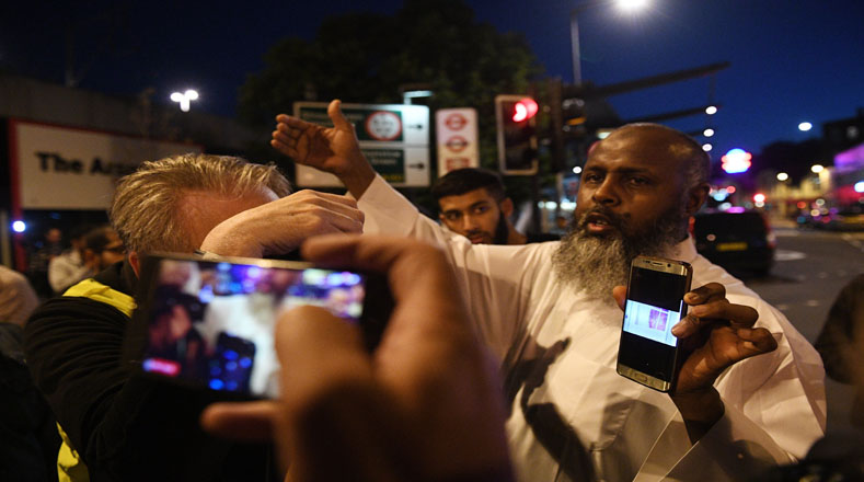 Por el lugar en que se atacó y dado que transcurre el Ramadán, no se descarta que haya un móvil yihadista detrás.