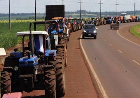 Agricultores de Paraguay expresan rechazo a políticas gubernamentales.