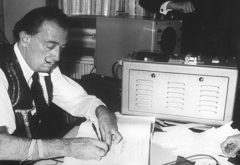 Según la juez que emitió la orden, la decisión de exhumar el cuerpo de Dalí, "es necesaria".