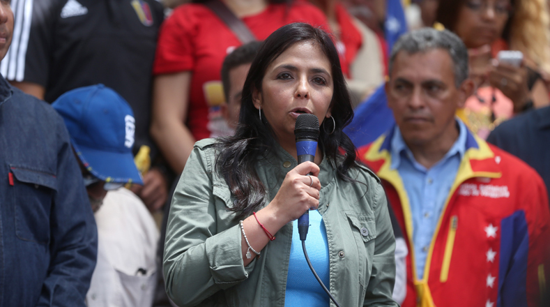 La candidata a la Asamblea Nacional Constituyente (ANC), Delcy Rodríguez, aseguró que Venezuela está sometida a la violencia mediática como ningún otro país pero que con la ANC "podremos entrecruzar nuevos objetivos como la nueva espiritualidad, libre de odio y de intolerancia y al mismo tiempo la seguridad y la justicia".