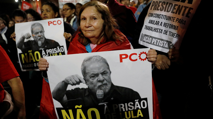 Brasileños protestaron en repudio a condena contra Lula