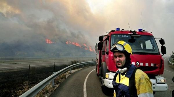 Los incendios forestales han afectado el transito de trenes y carros en el este de Francia