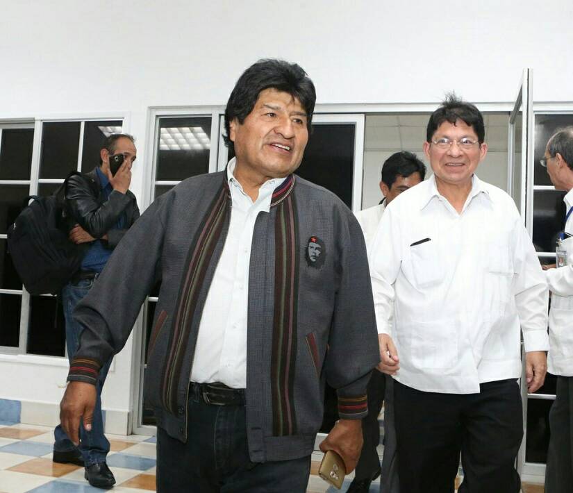 El mandatario boliviano arribó este miércoles a Cuba para asistir a encuentros diplomáticos y luego partir a Argentina.