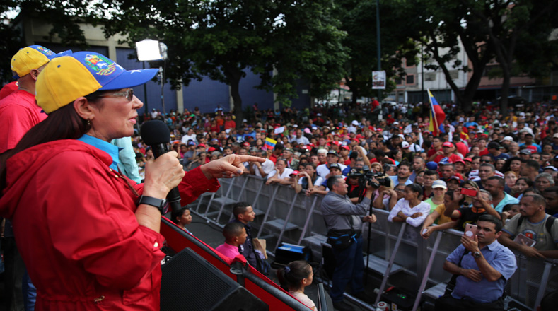 La candidata por Caracas a la Asamblea Nacional Constituyente, Cilia Flores, llamó este sábado al Poder Popular a la organización para lograr la victoria en los comicios de este 30 de julio.