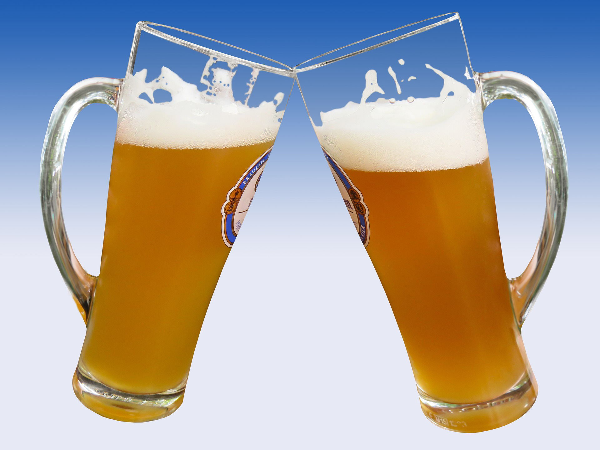El consumo de cerveza está presente en cualquier tipo de reunión. Su sabor amargo y refrescante hizo de la cerveza una bebida muy popular.