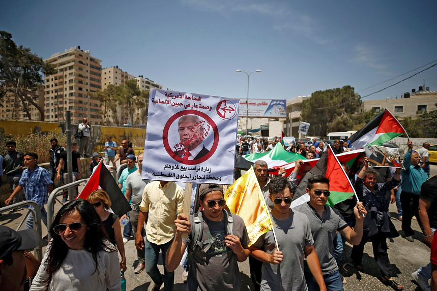 Los palestinos exigen una posición imparcial de Trump.