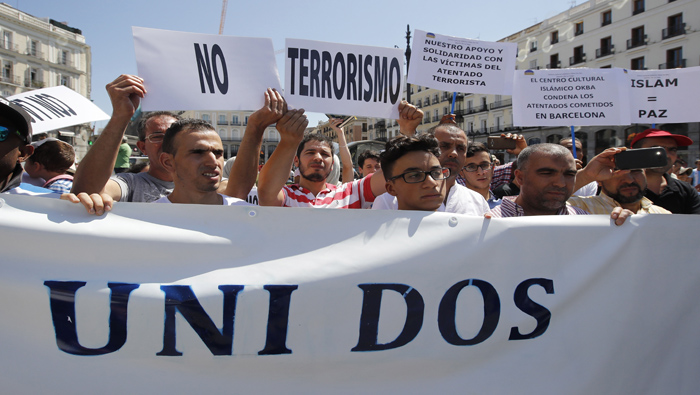 La mayoría de la sociedad española, incluida la comunidad musulmana, pide unidad ante el terror.