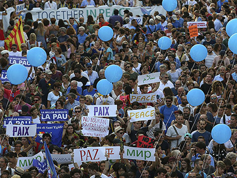 La alcaldesa de Barcelona, Ada Colau, hizo el viernes un llamamiento a participar en la manifestación de este sábado.