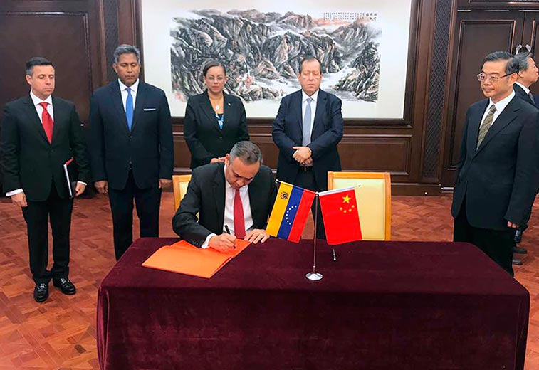 Maikel Moreno presentó a su homólogo chino el plan que busca transformar de manera integral del Poder Judicial venezolano.