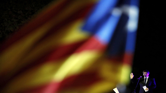 La suspensión temporal de la independencia catalana no ha sido bien vista por los sectores independentistas