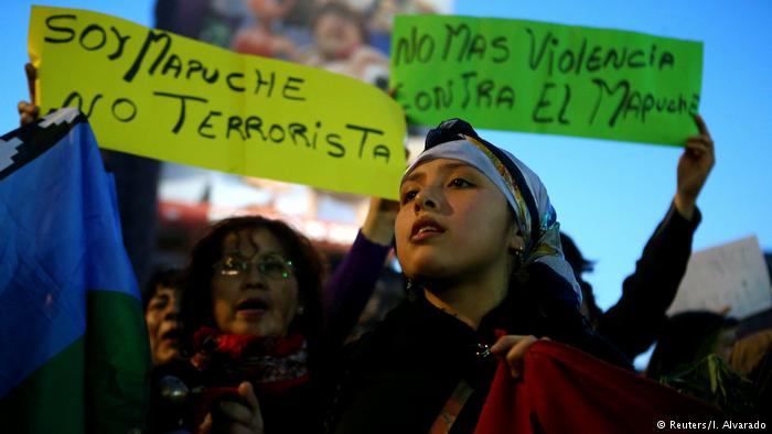 Mapuches manifiestan contra la ley antiterrorista en Chile