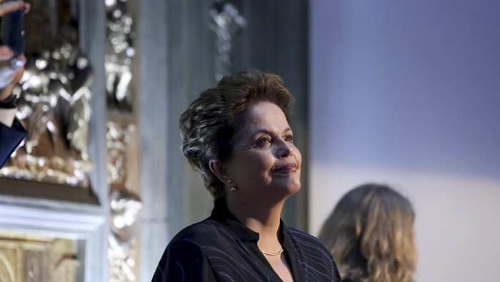 La presidenta constitucional de Brasil habló durante su participación en la mesa 