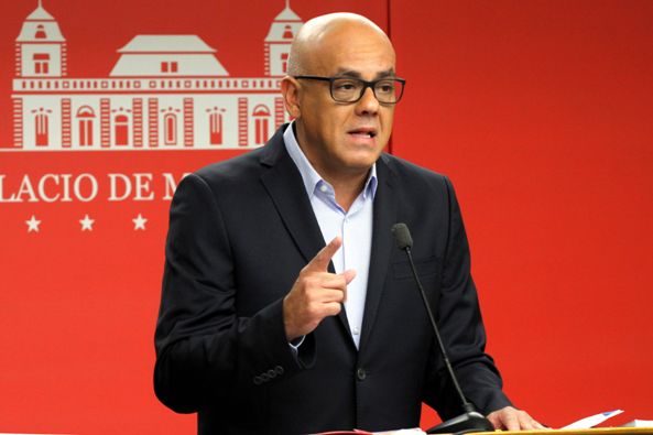 Rodríguez indicó que por primera vez, la oposición venezolana reconoció y se dispone a efectuar un proceso de conversaciones con el Gobierno Nacional, liderado por el presidente Nicolás Maduro.