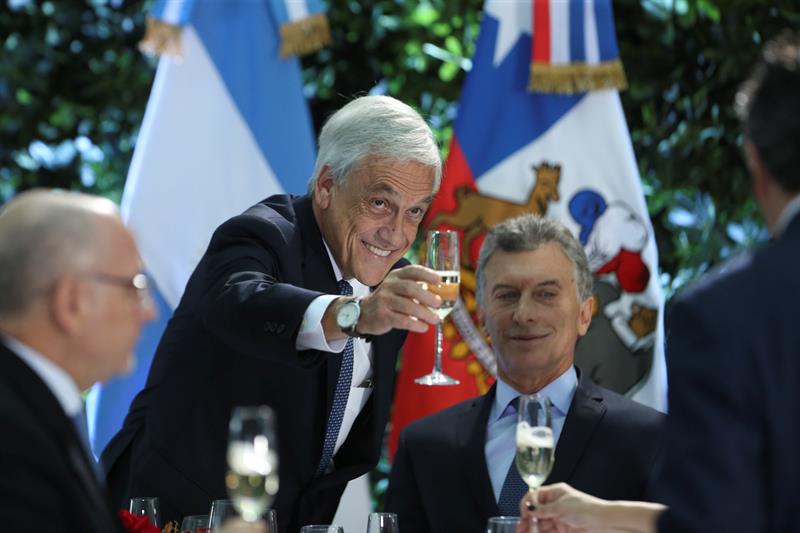 Piñera (i) y Macri (d) se reunieron en la Casa Rosada, sede del gobierno argentino.