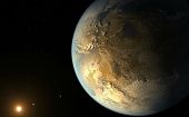 La inclinación axial, tanto de la Tierra como del Kepler 186f es de unos 23 grados, una razón más por lo que podría albergar vida. 