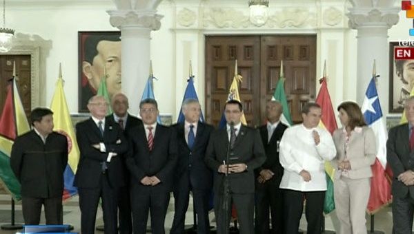 El vicepresidente Jorge Arreaza resaltó que el encuentro entre oposición y Gobierno, estuvo en el marco del diálogo con miras a definir acciones para la paz (Foto: teleSUR) 