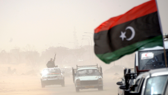 Suman cerca de 200 muertos por los combates en Libia, según la OMS.