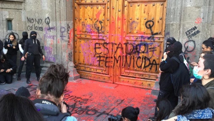 El Gobierno de Andrés Manuel López Obrador ha expresado su respeto al movimiento feminista que reclama por sus derechos. 