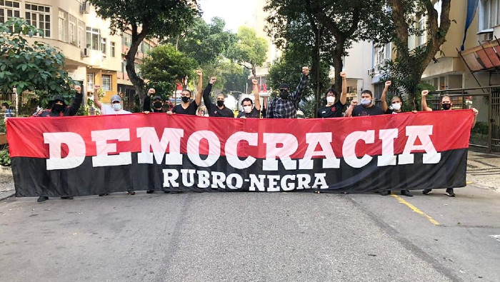 Miles de ciudadanos se han movilizado en todo el país, oponiéndose a los grupos extremistas que se han manifestado en apoyo al presidente Bolsonaro.