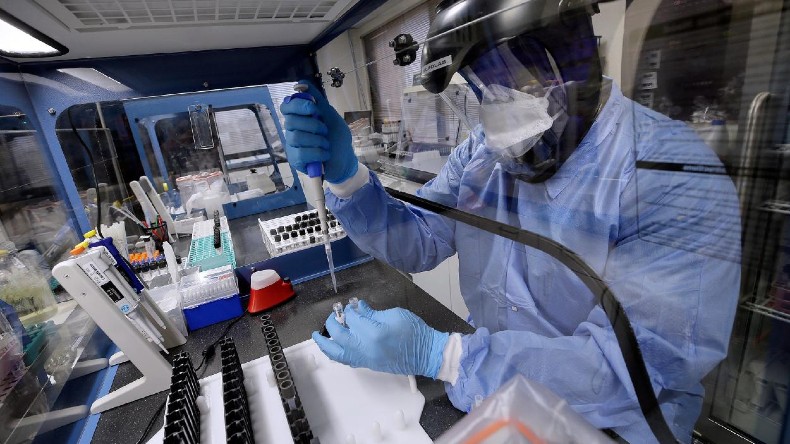 La empresa PharmaMar pretende llevar adelante una fase III de ensayos clínicos de su antiviral, hecho en principio contra el cáncer.
