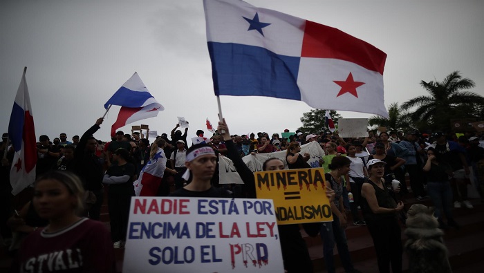 Desde hace 27 días, miles de panameños han salido a manifestarse masivamente y han cerrado las principales vías en protesta contra la Ley 406.
