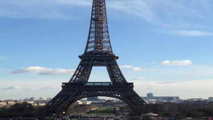 La huelga se declaró en vísperas de las contrataciones con la ciudad de París, propietaria de la torre Eiffel.