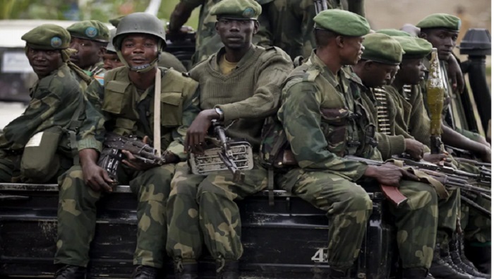 Las derrotas sufridas por el ejército congoleño ante los rebeldes del Movimiento del 23 de marzo (M23 hacen temer entre las autoridades que las fuerzas regulares hayan sido infiltradas.