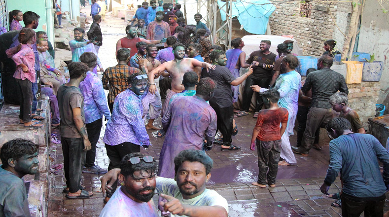 El Festival Holi trae colores de felicidad a las vidas, a la comunidad y a la sociedad paquistaní.