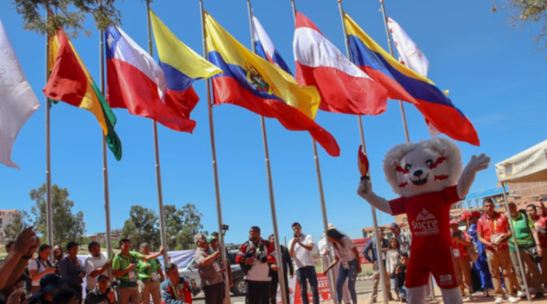 Durante la ceremonia se le dio la bienvenida a 7 naciones: Chile, Colombia, Ecuador, Panamá, Perú, Venezuela y Bolivia, resplandeciendo entre ellas el tricolor nacional. 