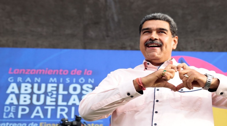 Maduro Moros explicó que esta gran misión incorpora cuatro vértices: salud y alimentación, protección integral, movimiento de abuelos y abuelas de la patria, así como casa de abuelos y abuelas. 
