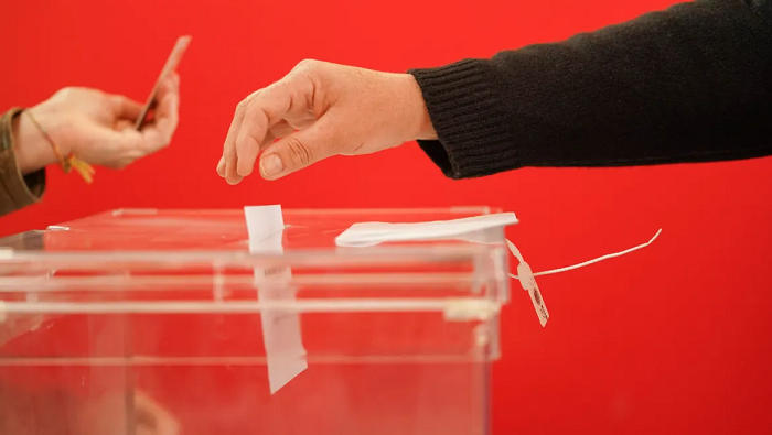 De acuerdo con encuestas, ocho formaciones políticas formarían parte del futuro Parliament catalán.