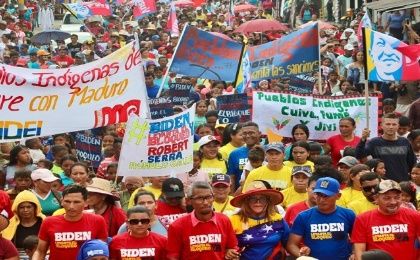 Las manifestantes evidenciaron el apoyo al presidente Nicolás Maduro y reafirmaron continuar con el legado del líder de la Revolución Bolivariana, Hugo Chávez.
