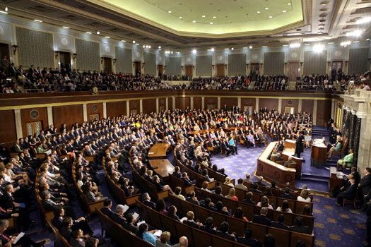Con 375 votos a favor y 34 en contra, la Cámara de Representantes de EE.UU. aprobó el viernes el proyecto de ley de presupuesto militar de EE.UU., de unos 619.000 millones de dólares. Foto  Notimex.